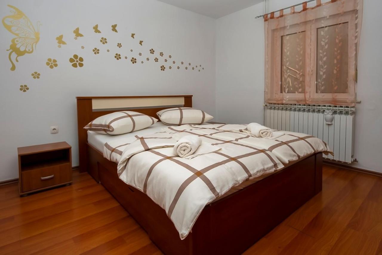 Apartman Mia ชิเบนิก ภายนอก รูปภาพ